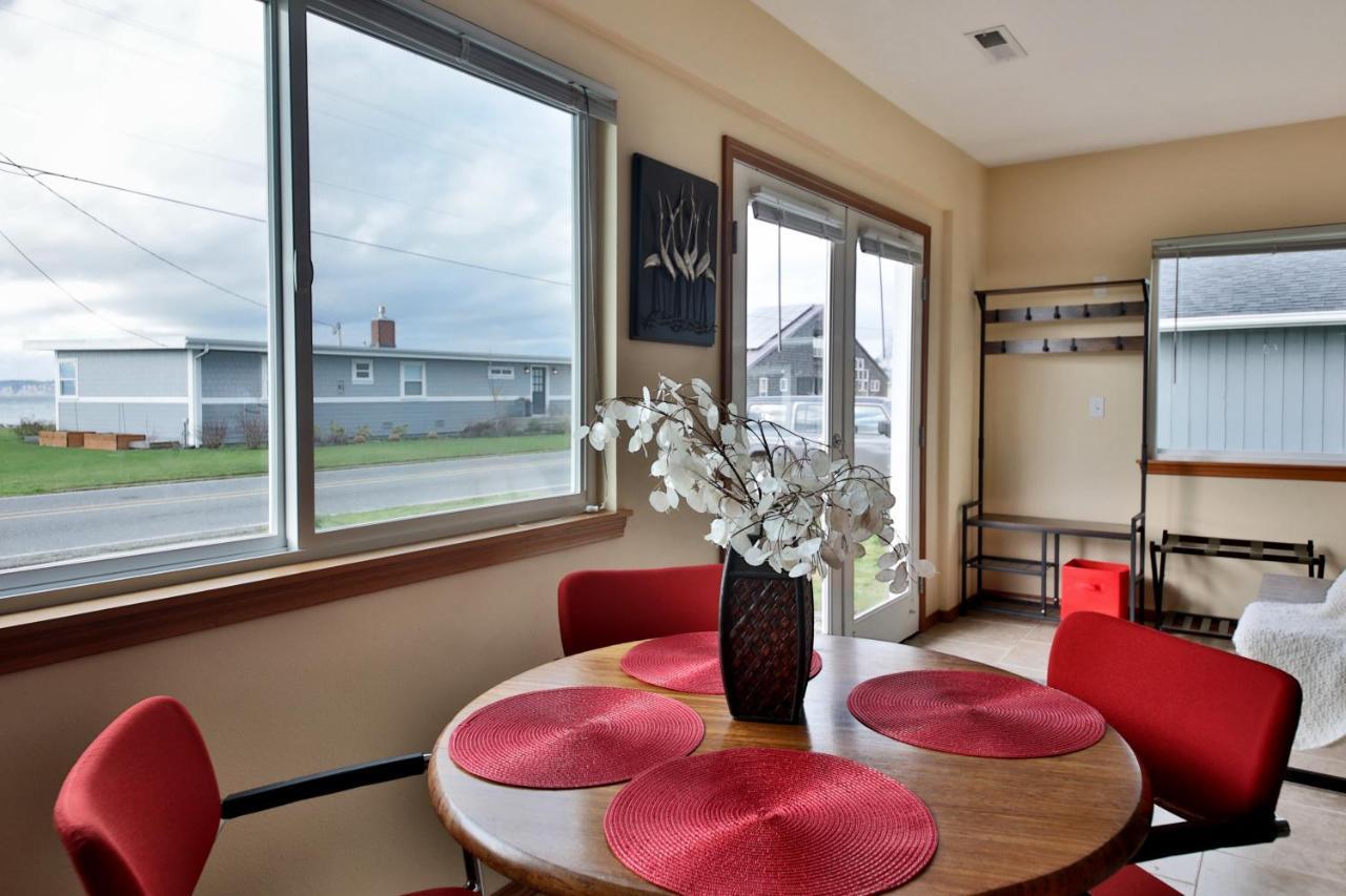 Maxwelton Beach Sunsets! Kayaks & Paddleboards! 1 Min Walk To The Water! Clinton Exterior photo
