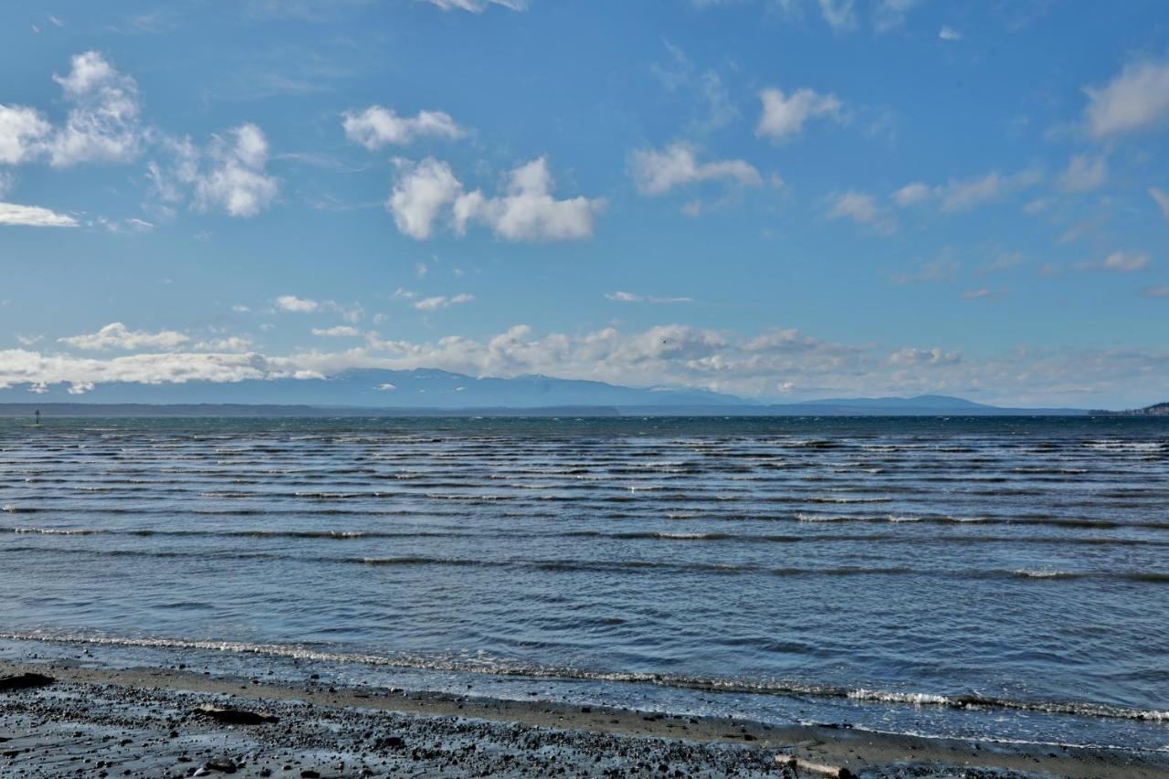 Maxwelton Beach Sunsets! Kayaks & Paddleboards! 1 Min Walk To The Water! Clinton Exterior photo